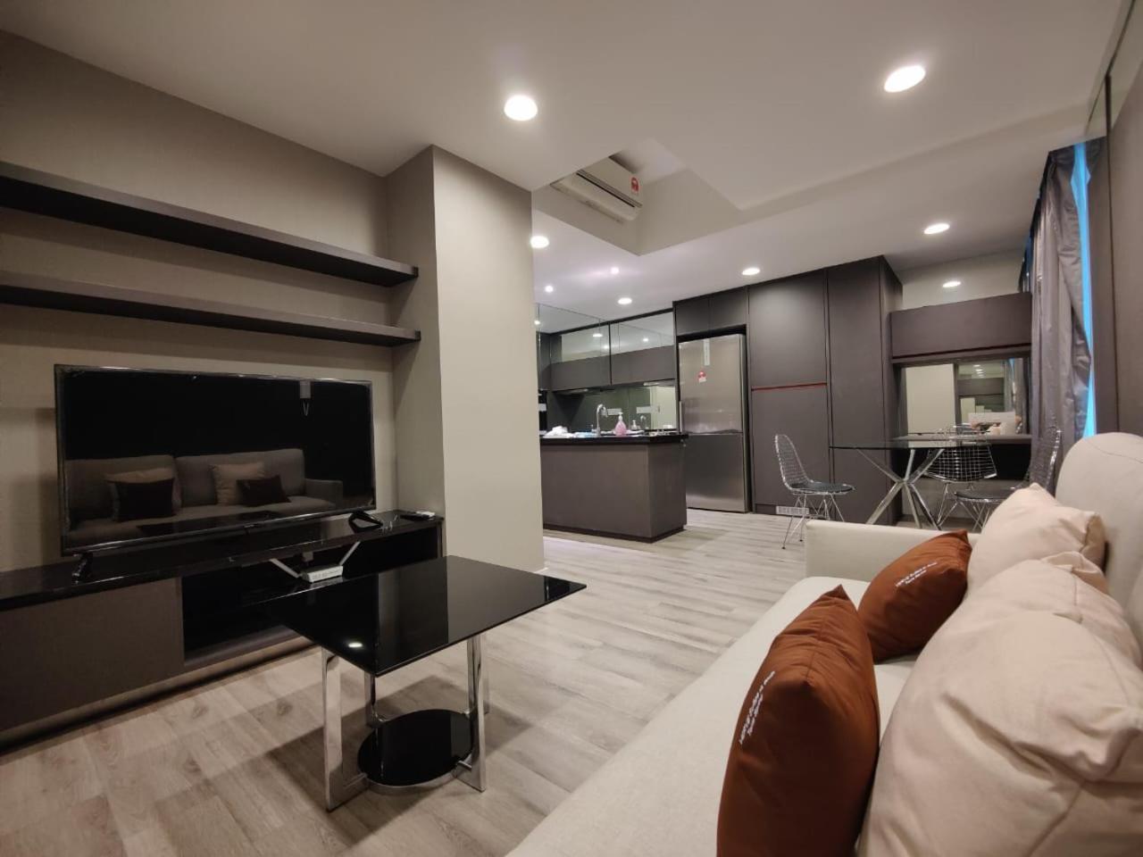 Mulberry Verve Suites Kl Mid Valley كوالالمبور المظهر الخارجي الصورة
