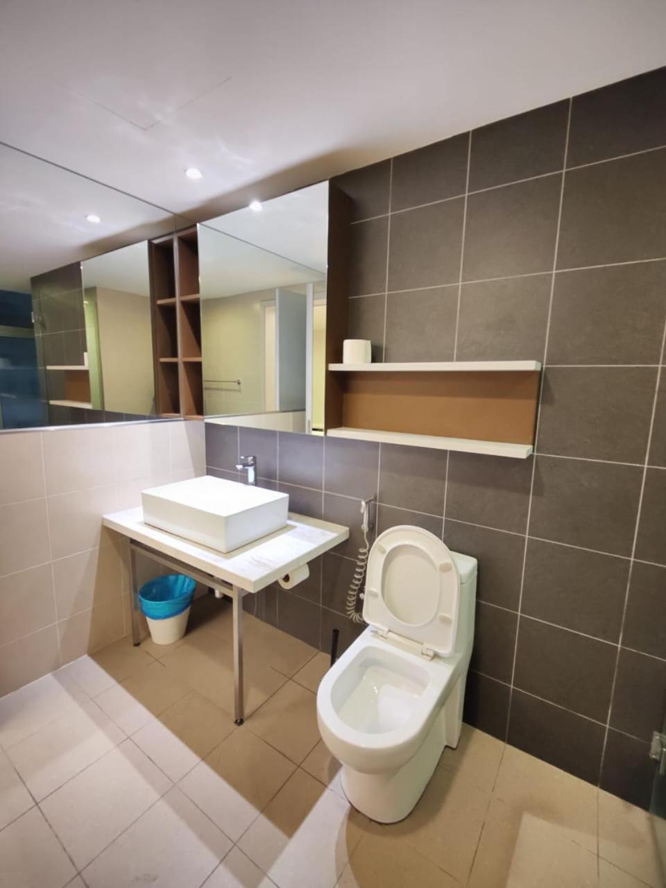 Mulberry Verve Suites Kl Mid Valley كوالالمبور المظهر الخارجي الصورة
